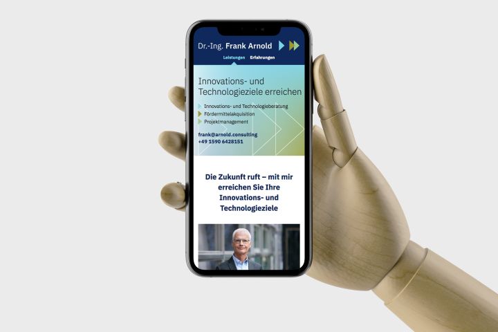 Die Website von Dr.-Ing. Frank Arnold auf dem Smartphone