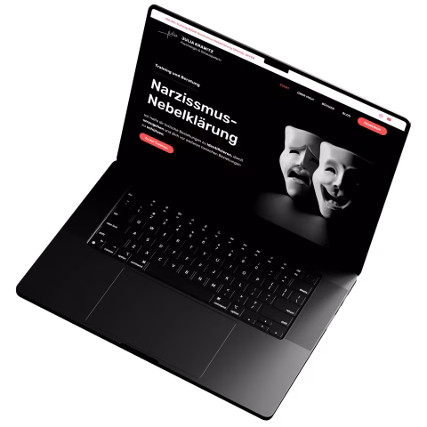 Die Website von Julia Krawitz auf einem Laptop