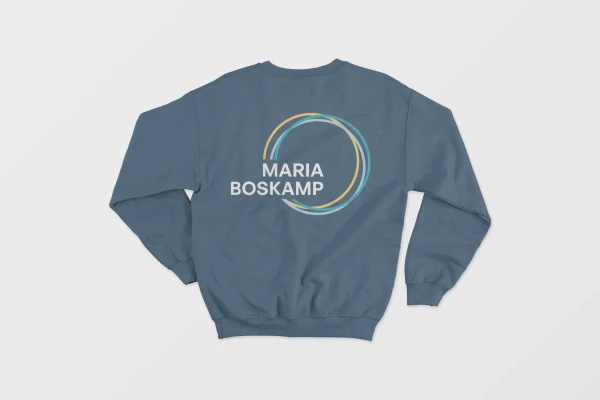Ein Sweatshirt mit einem Logo-Design für Maria-Boskamp