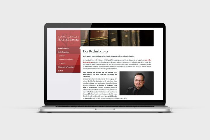 Die Website des Rechtsanwalt Holger Meiners auf dem Laptop